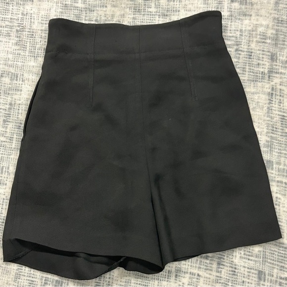 Wilfred Black High-Waisted Button Shorts - Picture 2 of 6